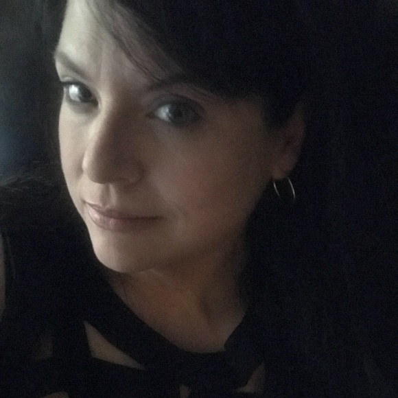 Meet your Posher, Macie - Picture 2 of 7